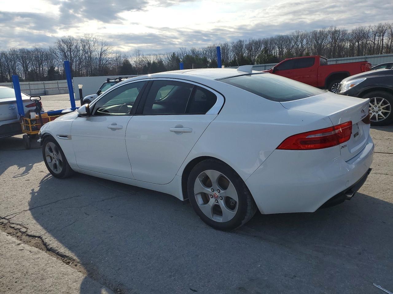 2017 Jaguar XE