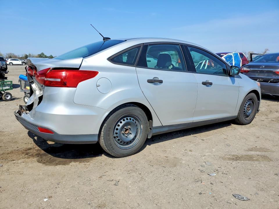 2015 Ford Focus s
