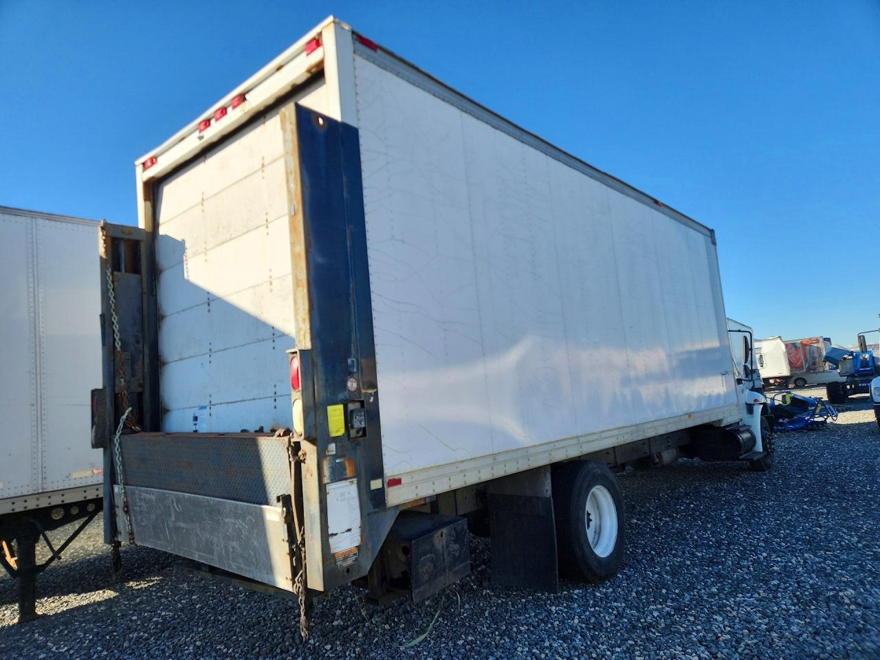 2003 International MA025 BOX Truck