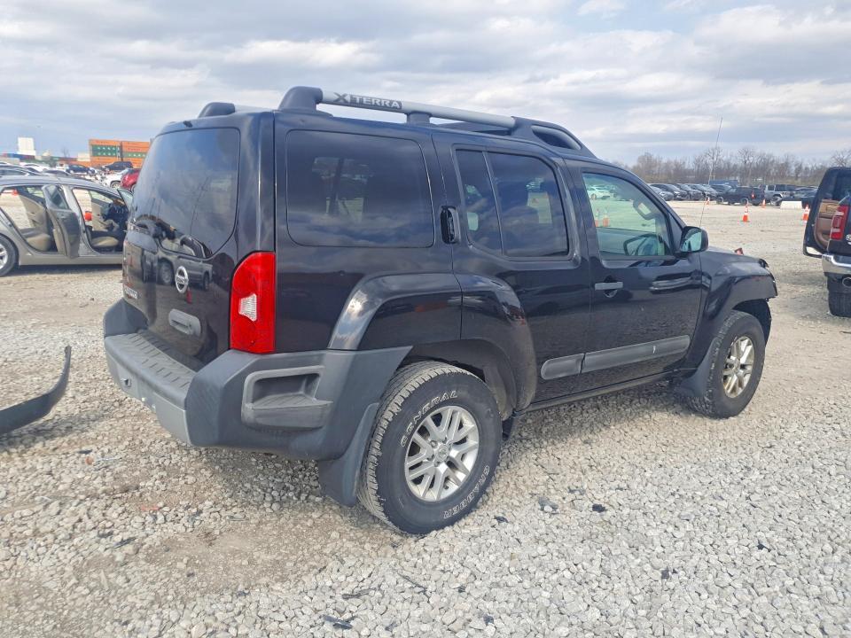 2014 Nissan Xterra s