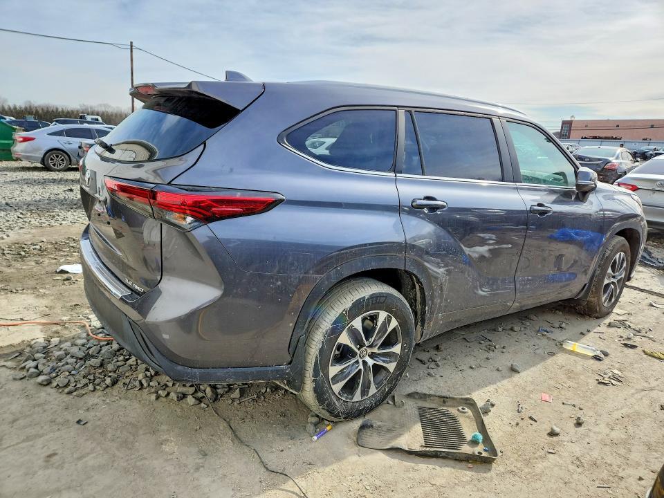 2023 Toyota Highlander xle