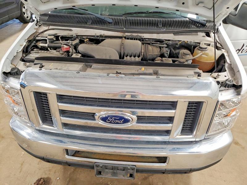 2013 Ford Econoline E350 Super Duty Wagon