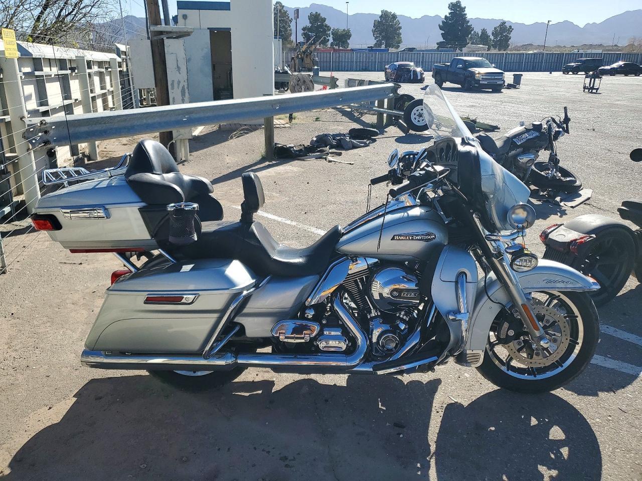 2015 Harley-Davidson Flhtcul Ultra Classic Low