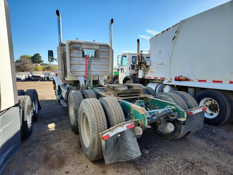 2006 Kenworth T880 Semi Truck