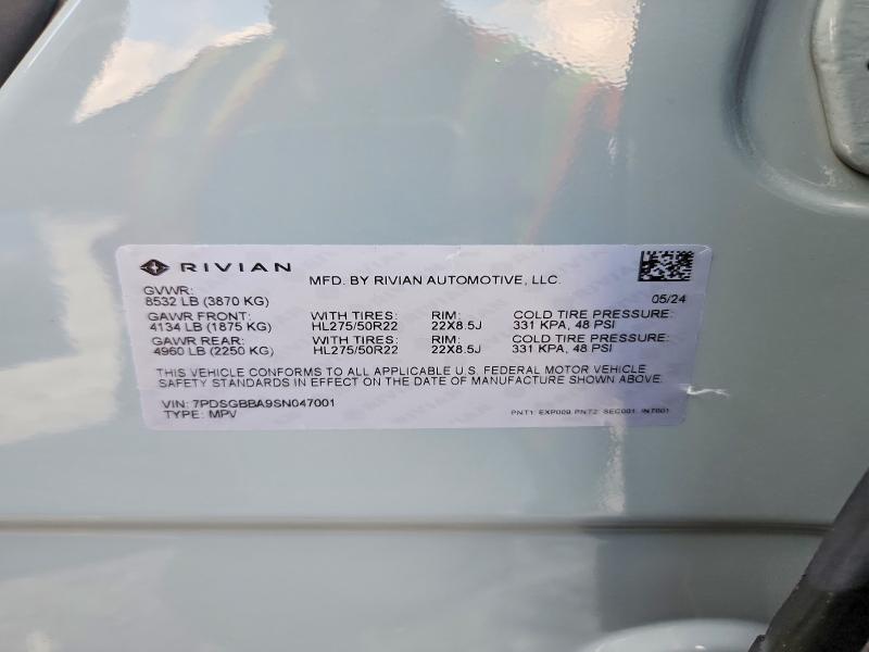 2025 Rivian R1S Adventure