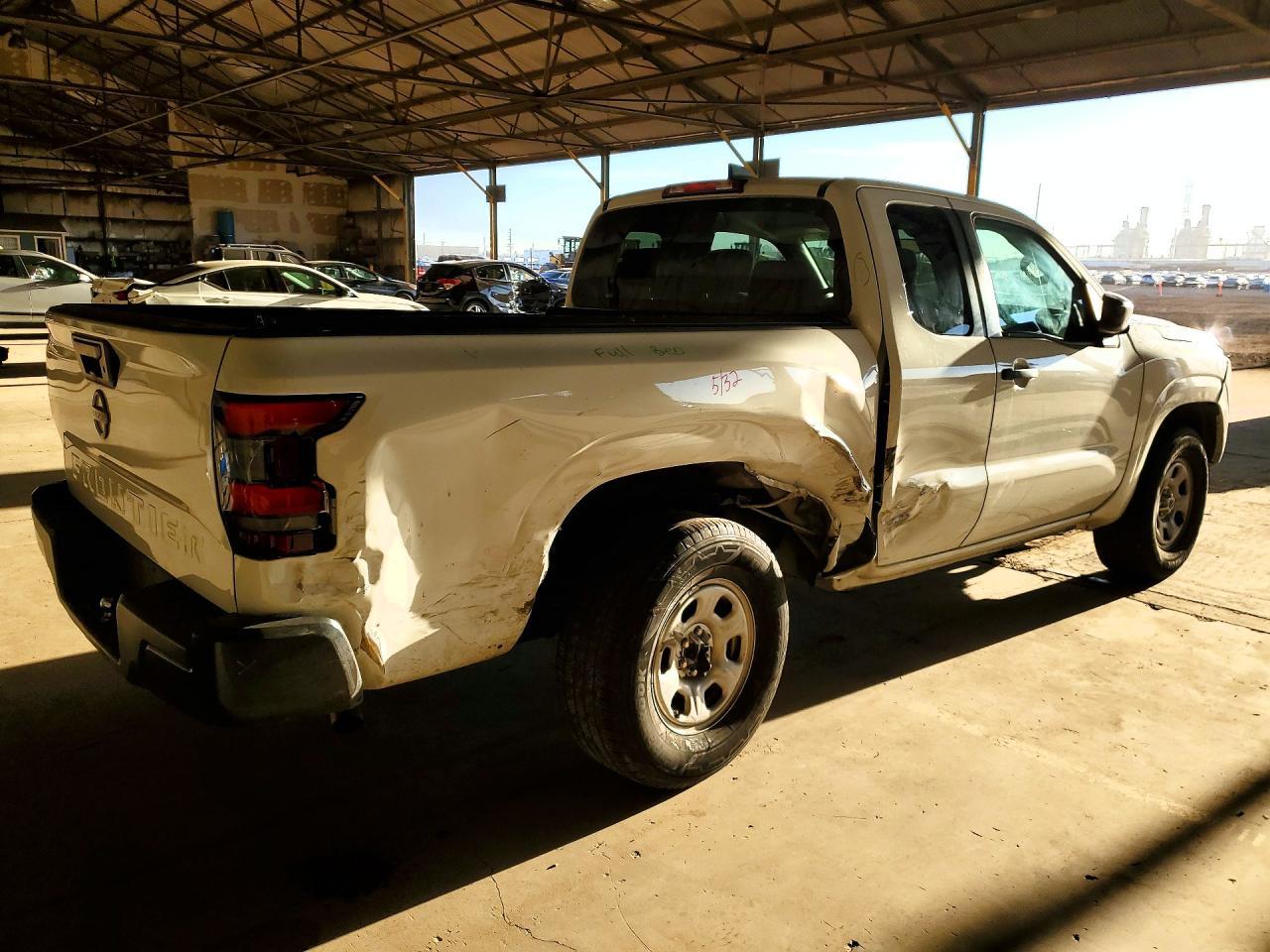 2022 Nissan Frontier S