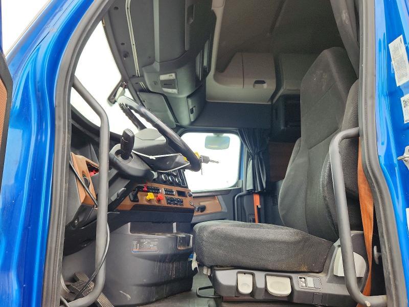 2019 Freigliner 2019 Freightliner Cascadia 126 Semi Truck