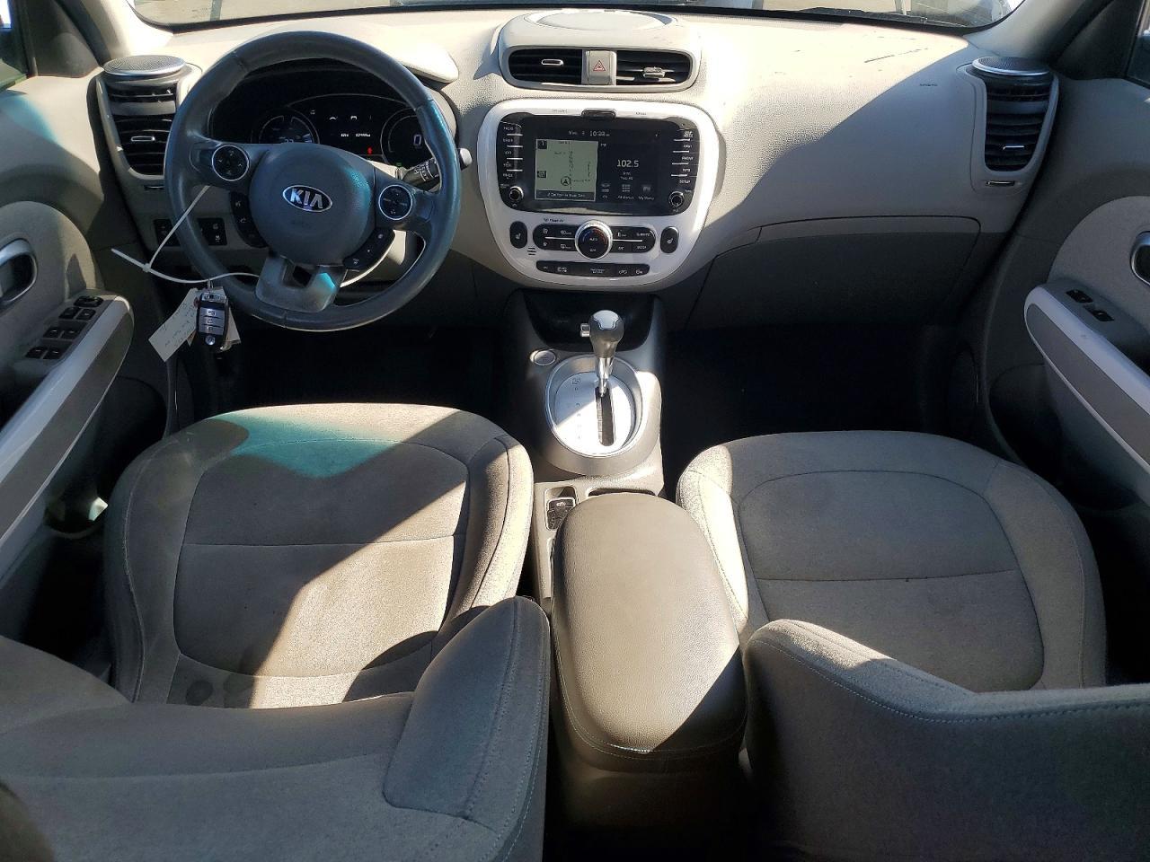 2016 KIA Soul ev Base