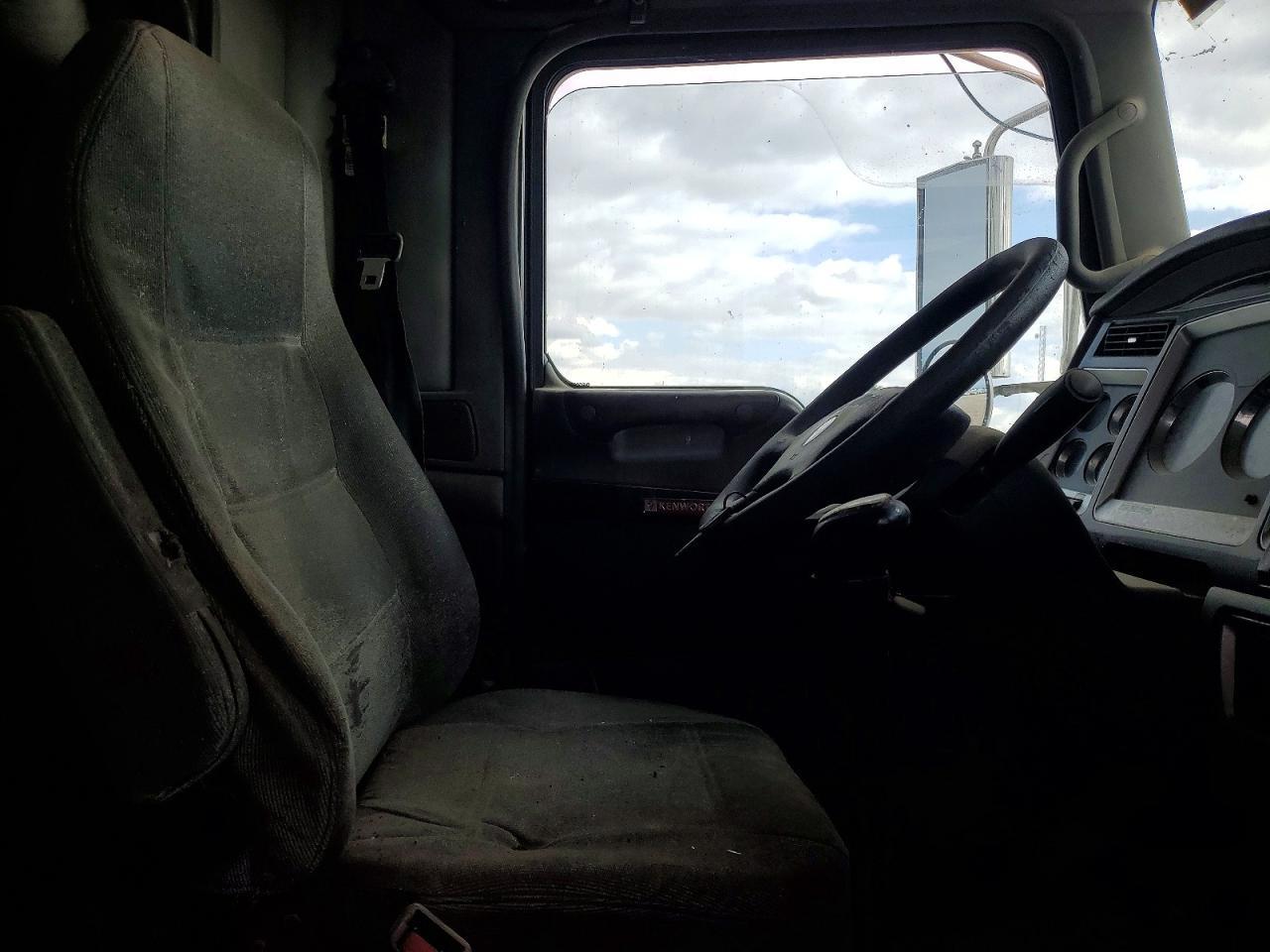 2008 Kenworth T880 Semi Truck