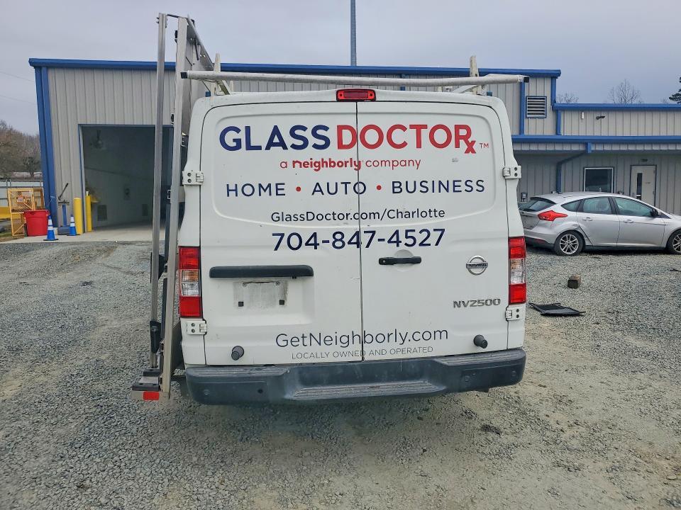 2018 Nissan NV 2500 Utility / Service Van