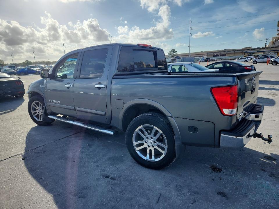 2015 Nissan Titan SL