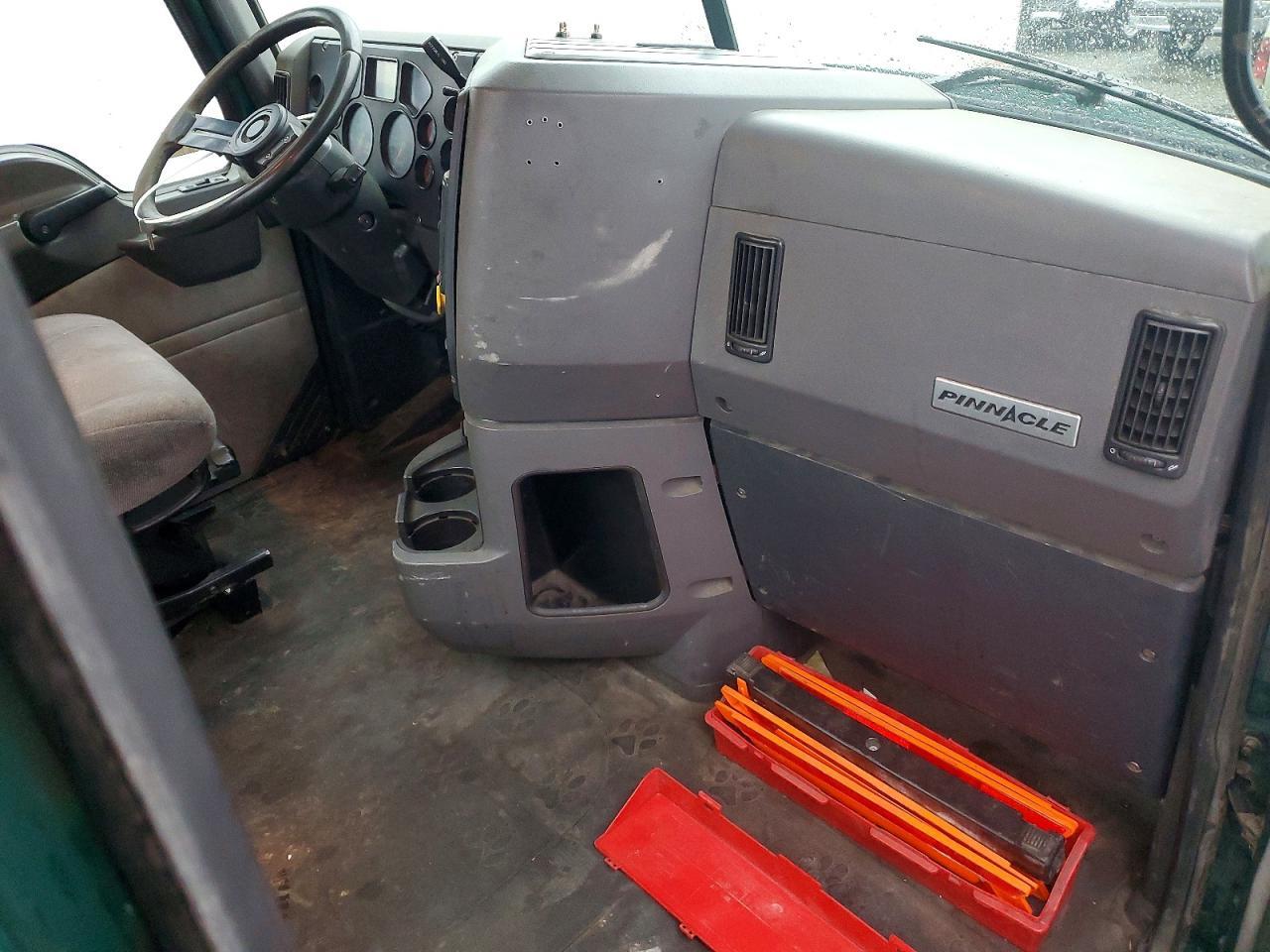 2017 Mack Cxu612 Semi Truck