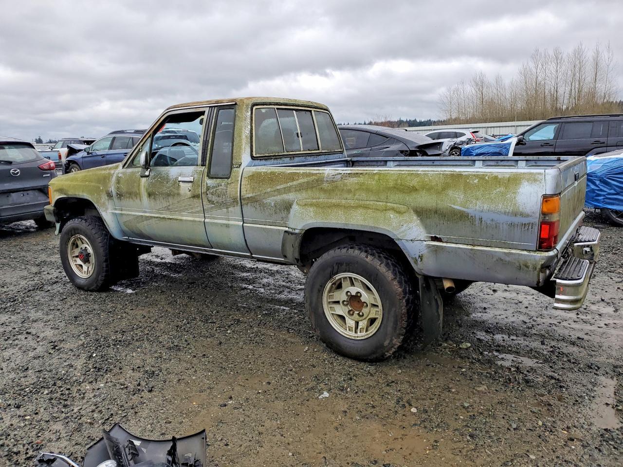 1988 Toyota Pickup Deluxe