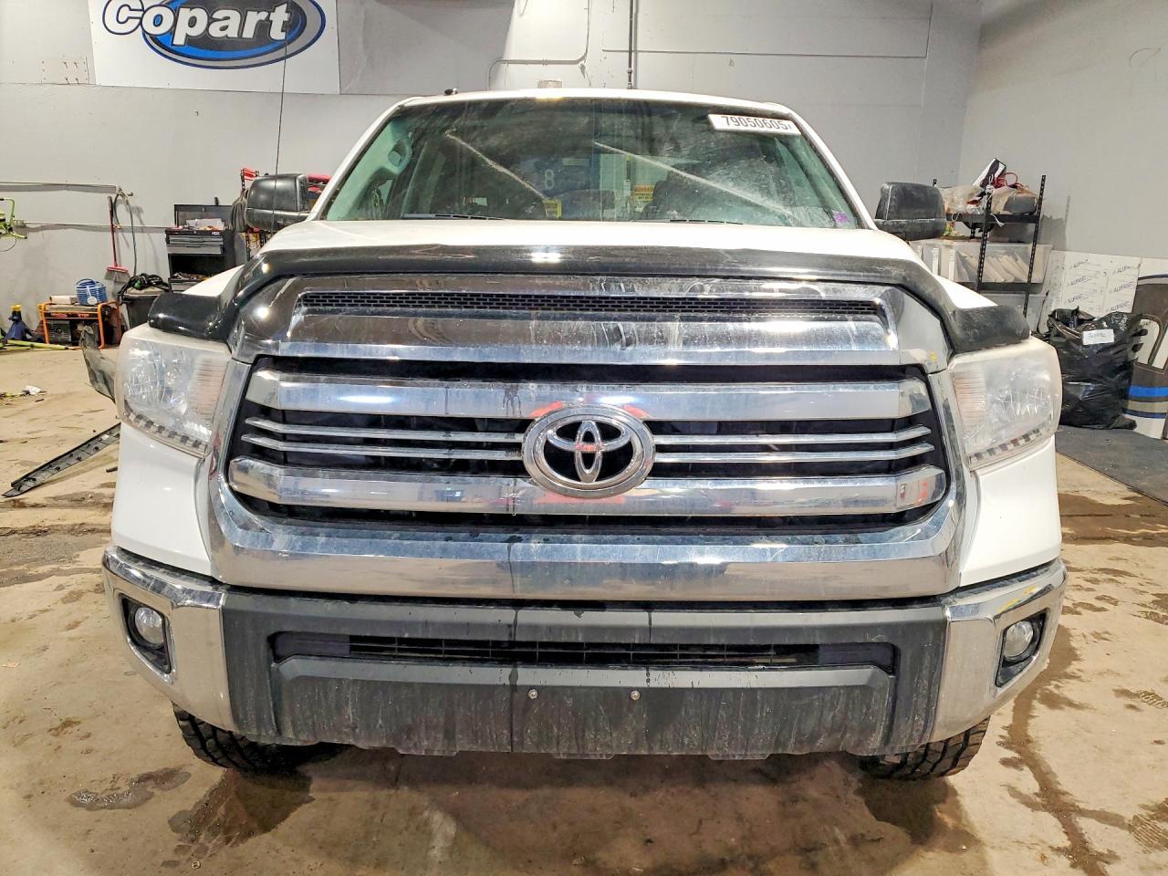 2017 Toyota Tundra SR5