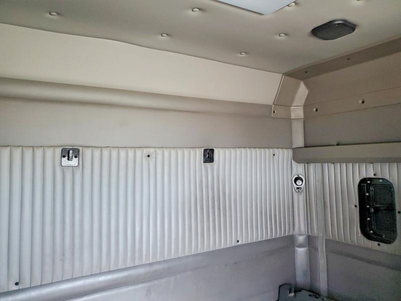 2015 Kenworth T880 Semi Truck