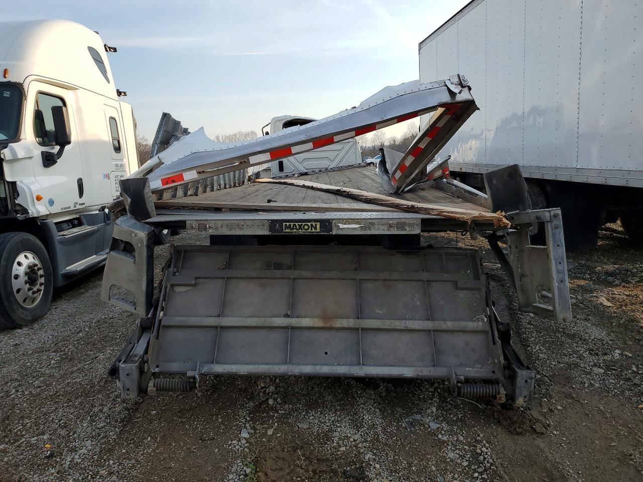 2019 International 4300 BOX Truck
