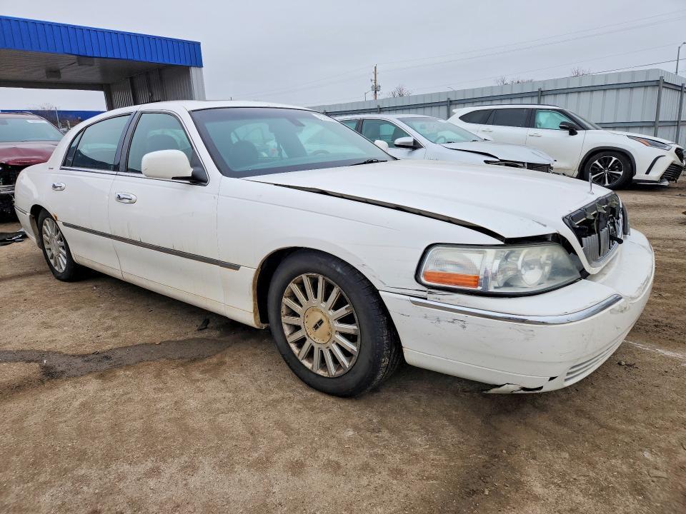 2003 Lincoln Town car Signature