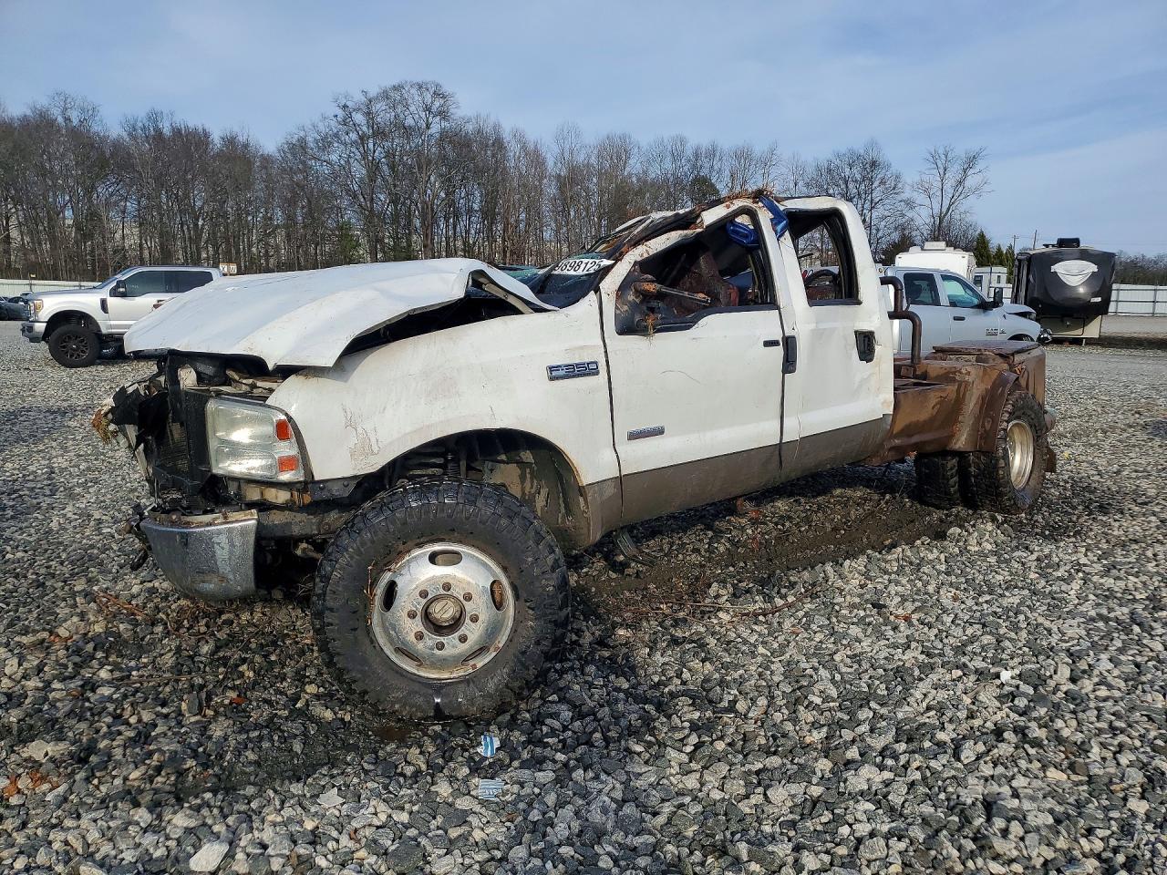 2006 Ford F350 Super Duty Flatbed Truck
