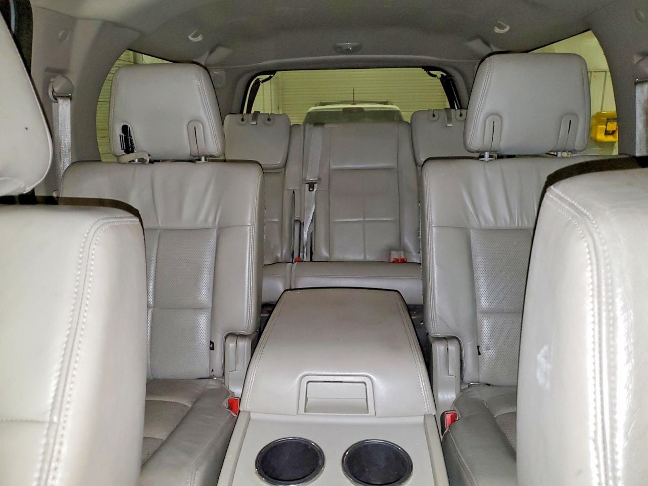 2011 Lincoln Navigator l