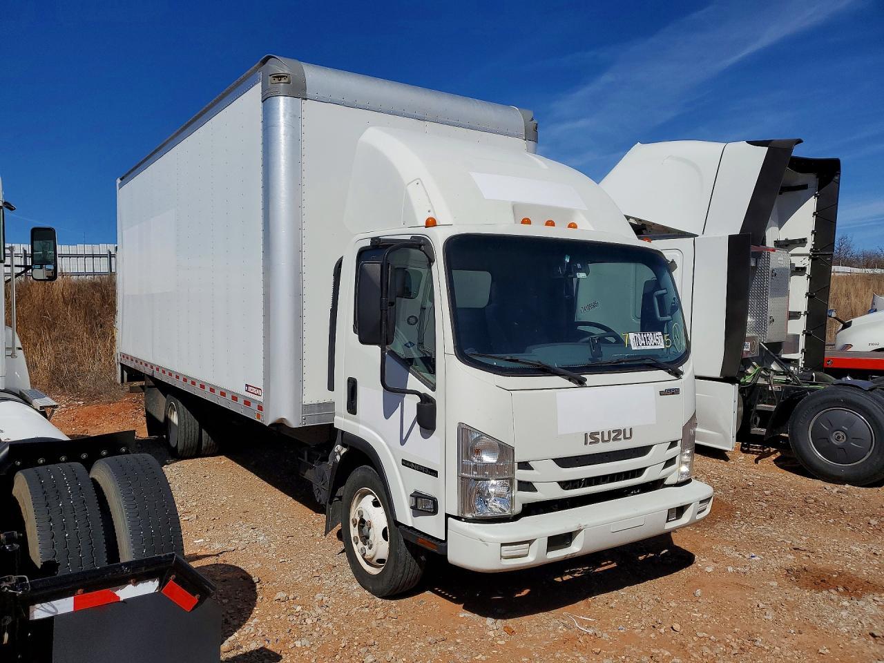 2022 Isuzu NPR HD