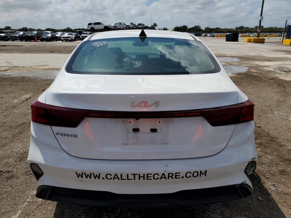 2024 KIA Forte lxs