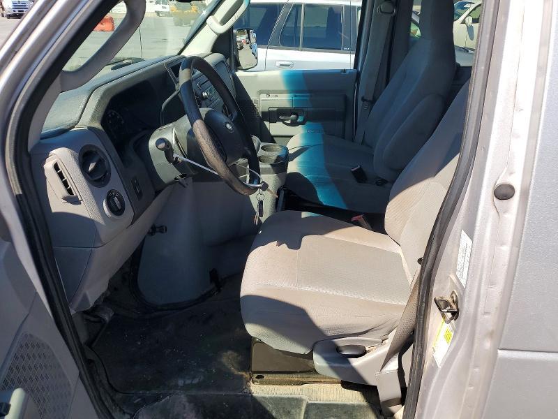 2013 Ford Econoline E350 Super Duty Wagon