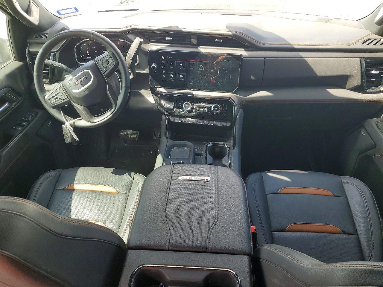 2024 GMC Sierra K2500 AT4