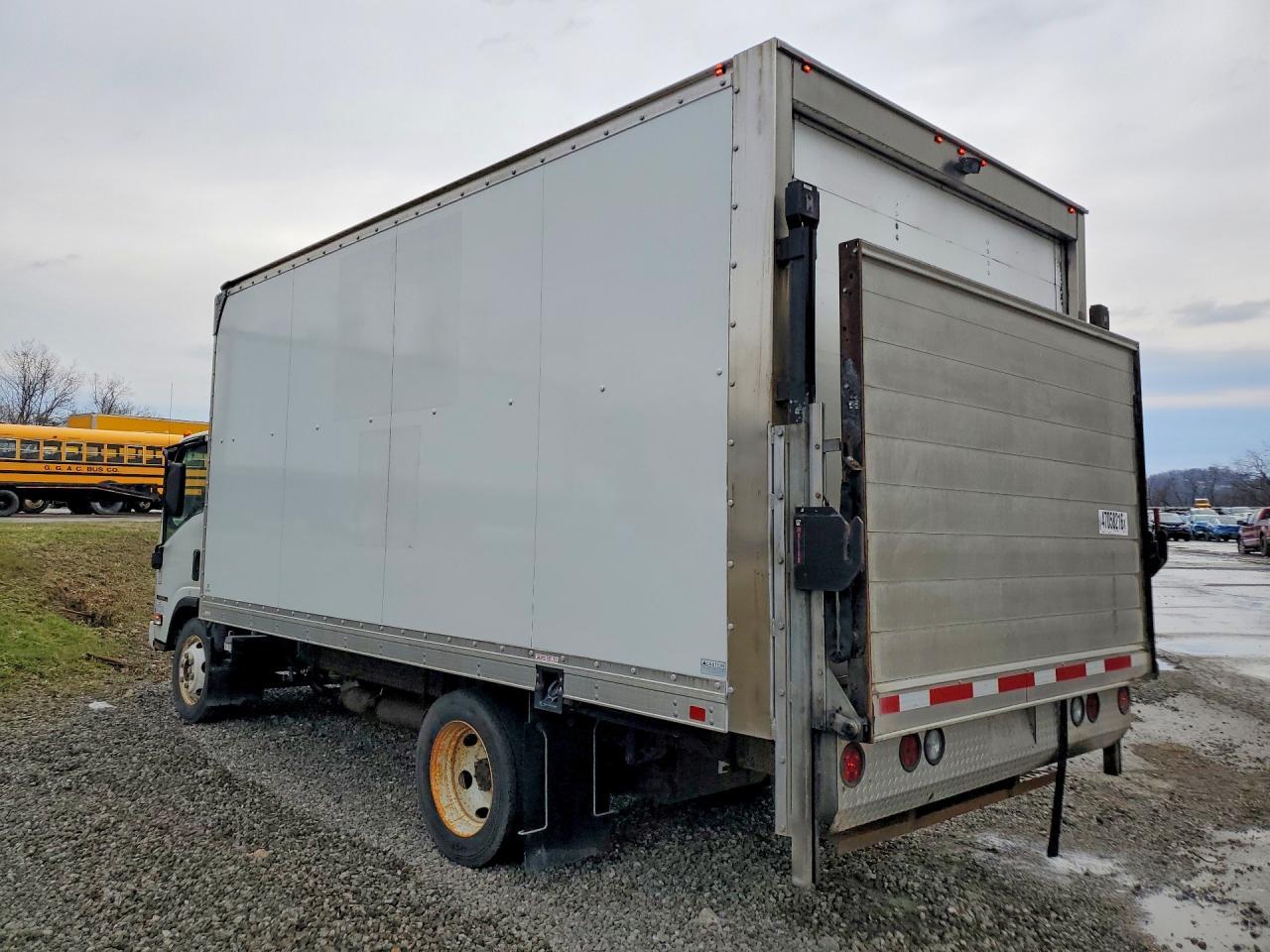 2018 Isuzu NPR HD BOX Truck