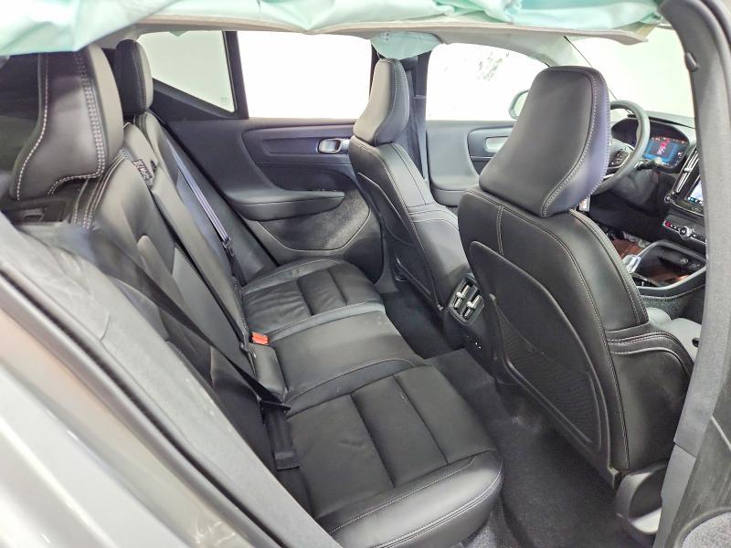 2025 Volvo Xc40 Plus