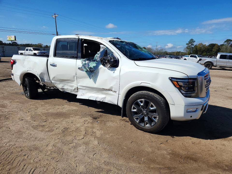 2024 Nissan Titan Platinum Reserve