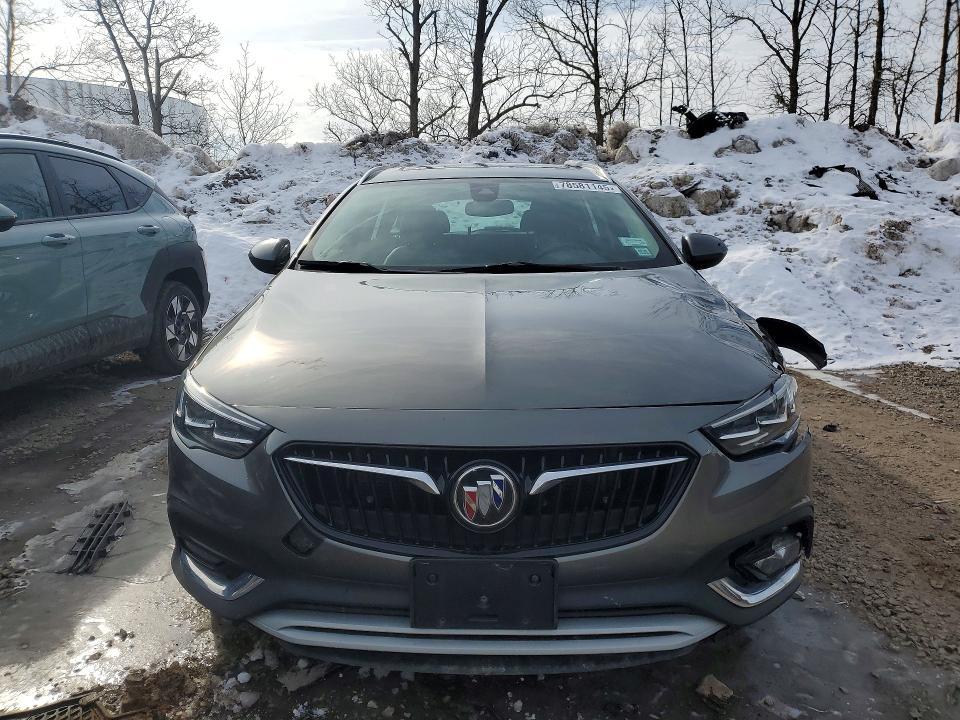 2018 Buick Regal Tourx Essence