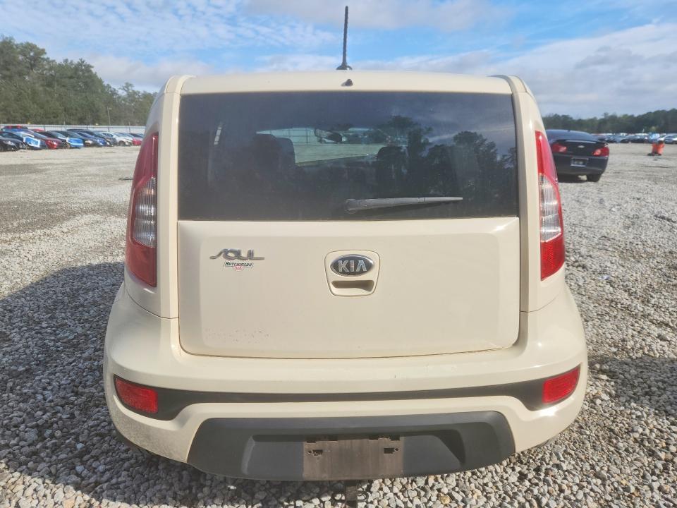 2013 KIA Soul Base