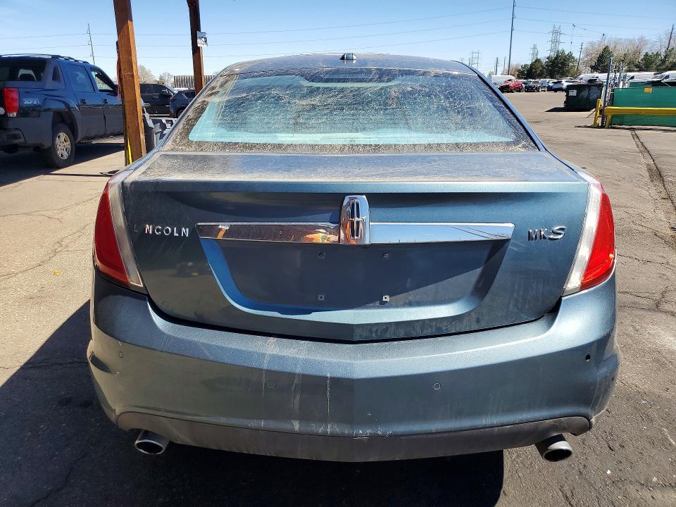 2010 Lincoln Townhouse MKS