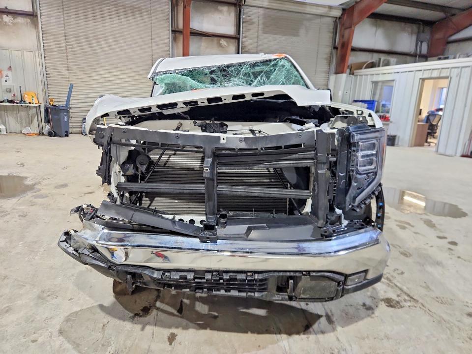 2025 GMC Sierra K1500 SLT