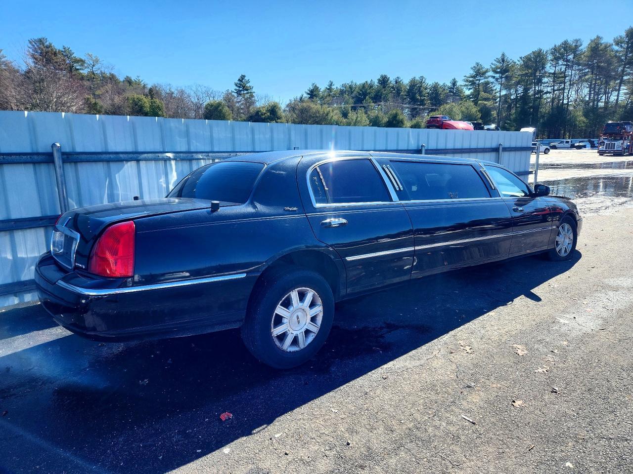 2007 Lincoln Townhouse Town car Executive
