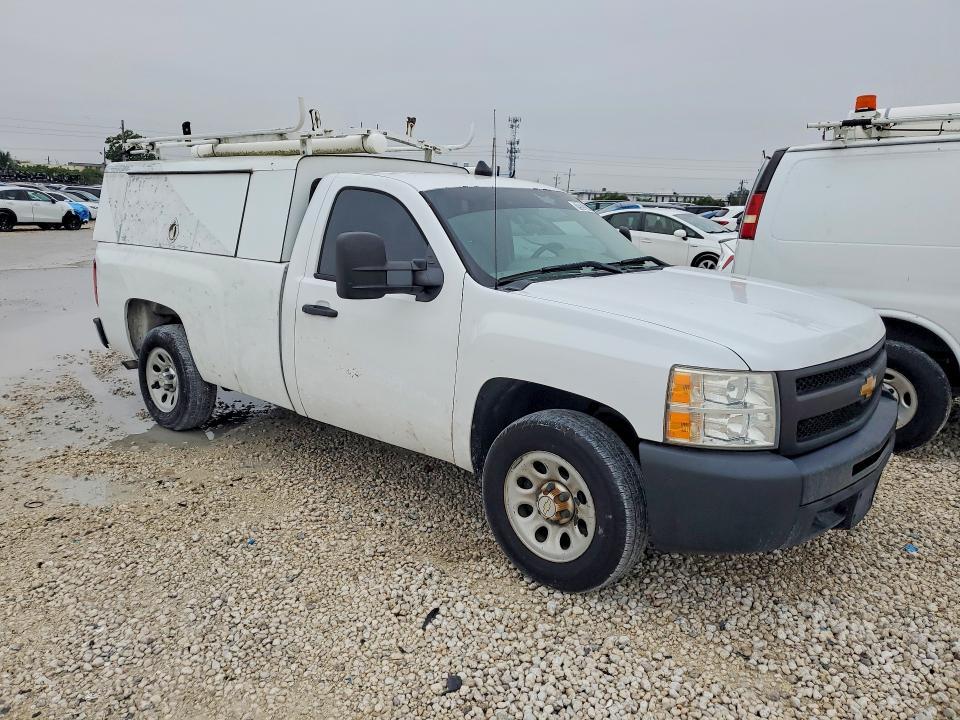 2013 Chev 1500 4X2 / Pickup