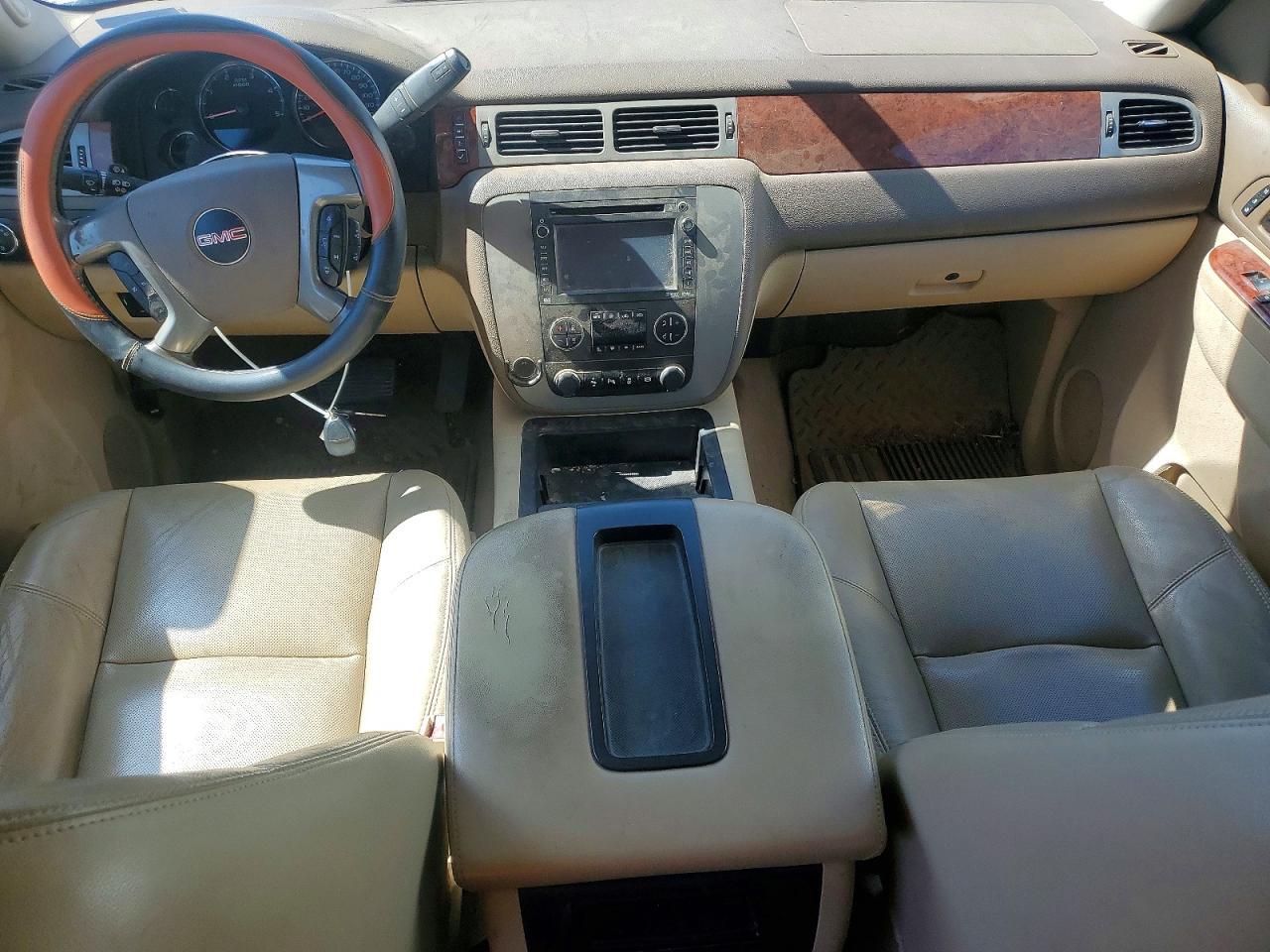 2013 GMC Sierra 2500 Flatbed Truck