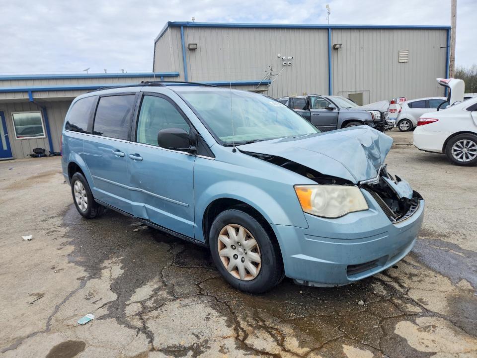 2010 Chrysler Town & Country lx