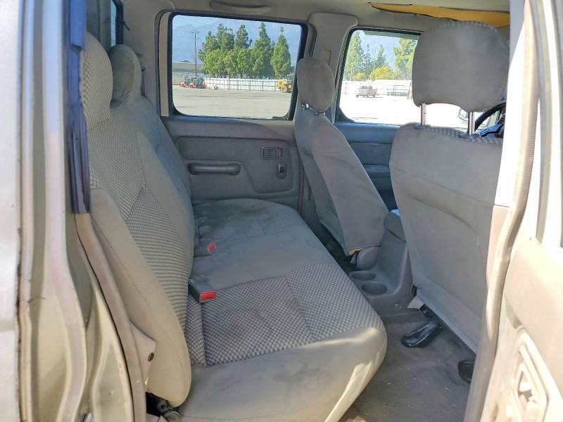 2001 Nissan Frontier XE