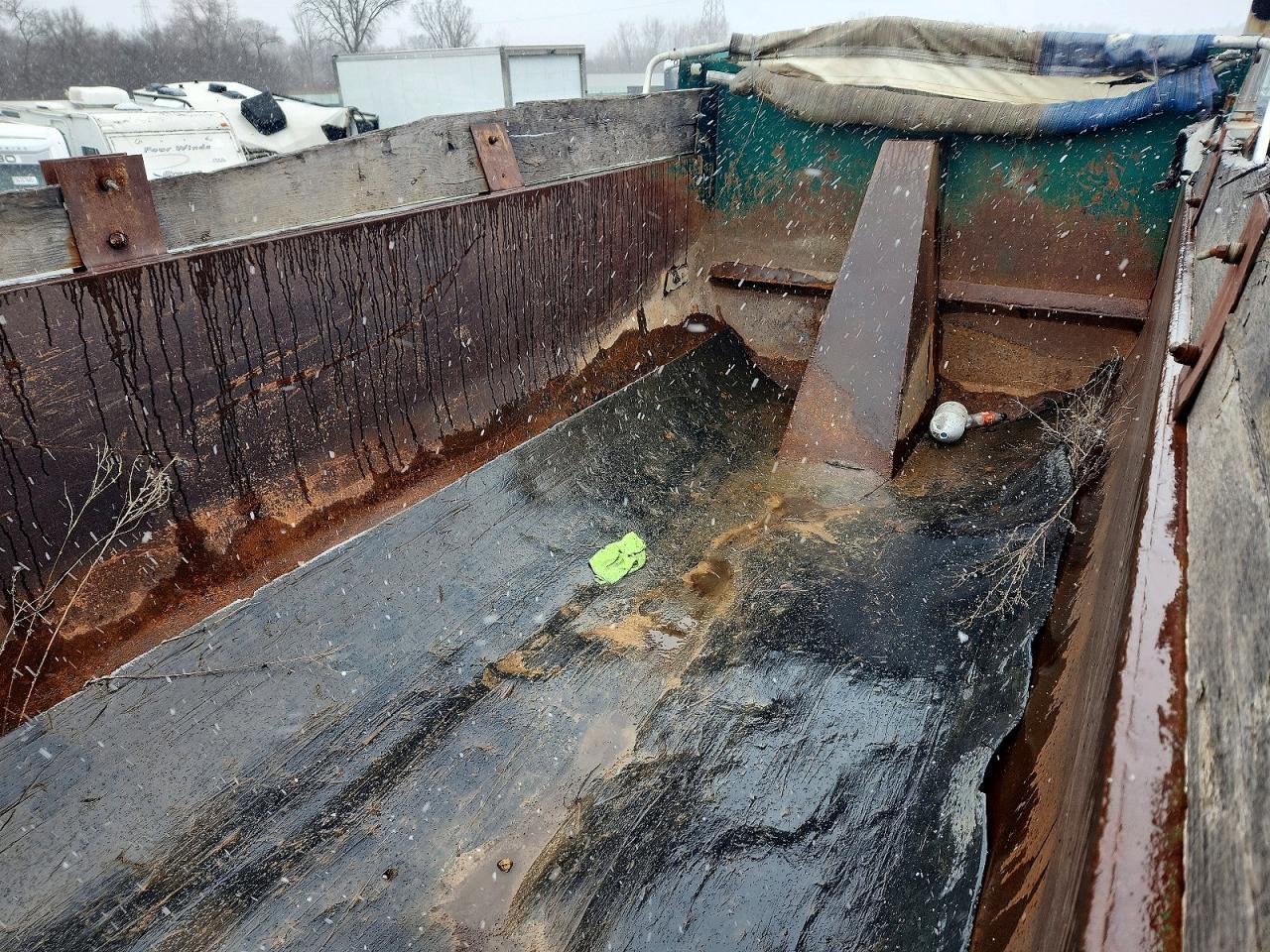 1996 Mack CL700 Dump Truck