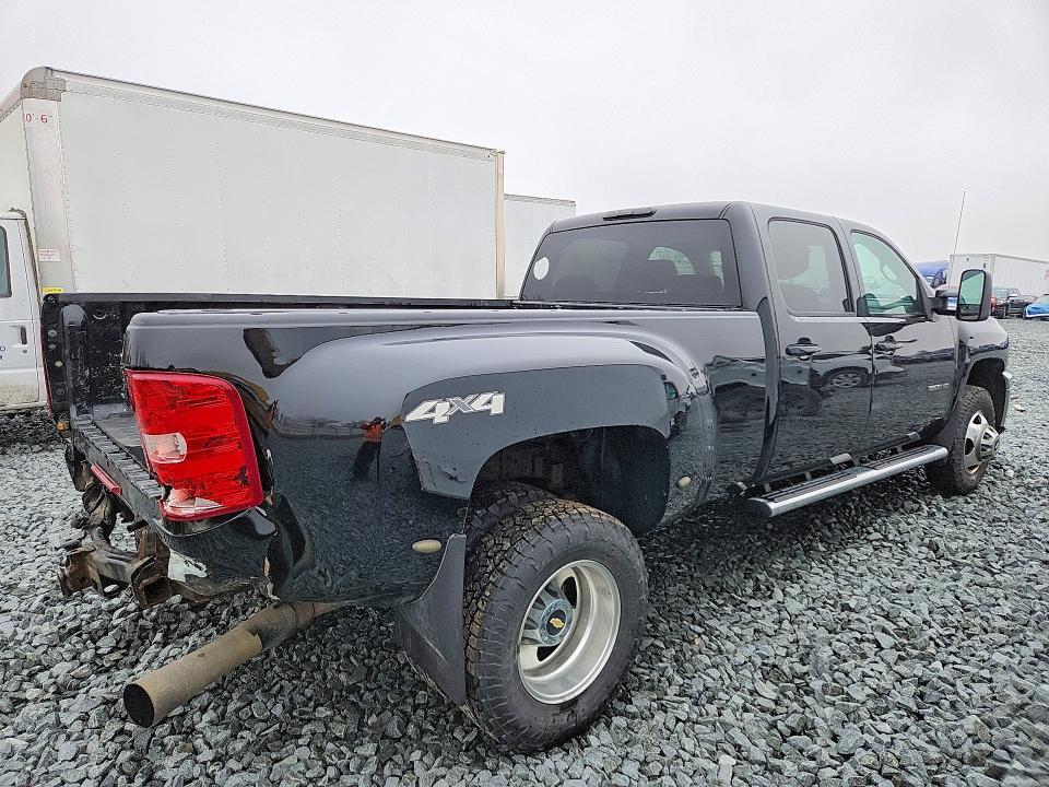2011 Chevrolet Silverado K3500 ltz