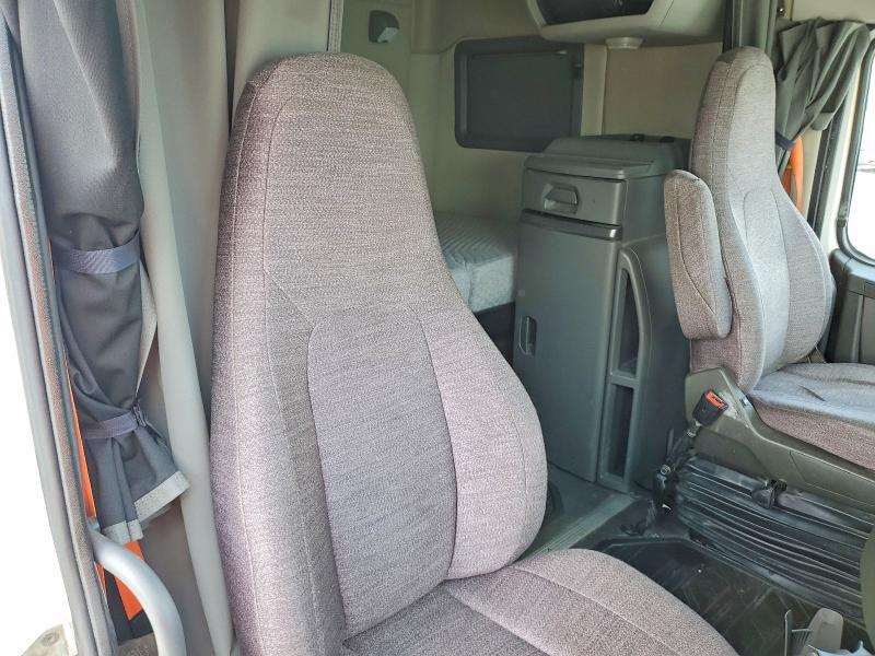 2019 Volvo VNL Semi Truck