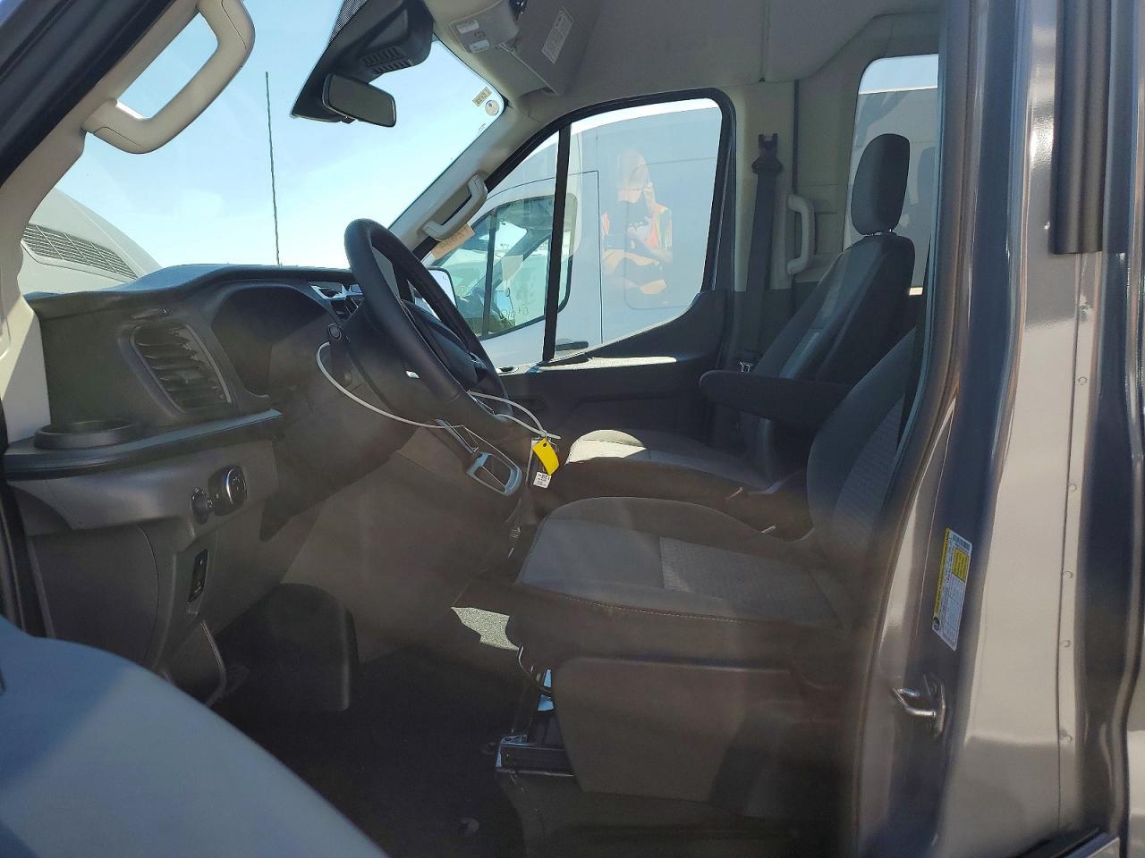 2025 Ford Transit T-350
