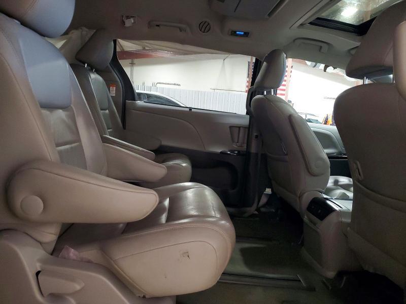 2017 Toyota Sienna xle Premium 7-passenger