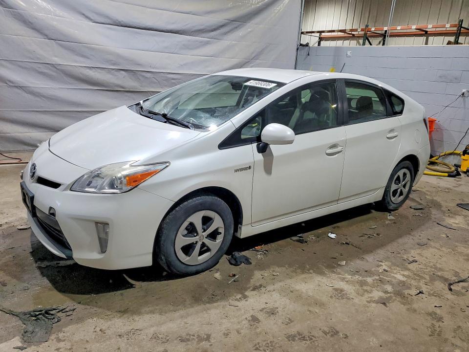 2015 Toyota Prius two