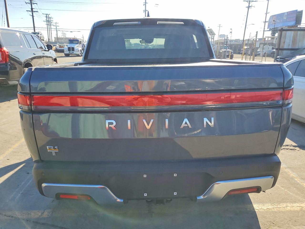 2023 Rivian R1T Adventure