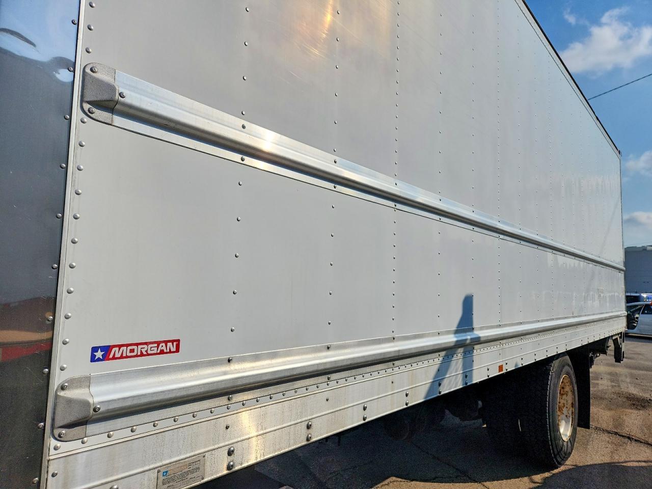 2013 Freigliner 2013 Freightliner Business Class M2 Refrigerated B