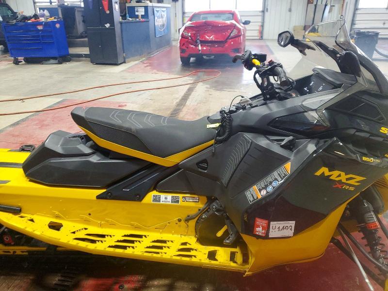 2025 Skidoo MX Z X-RS E-TEC 850R