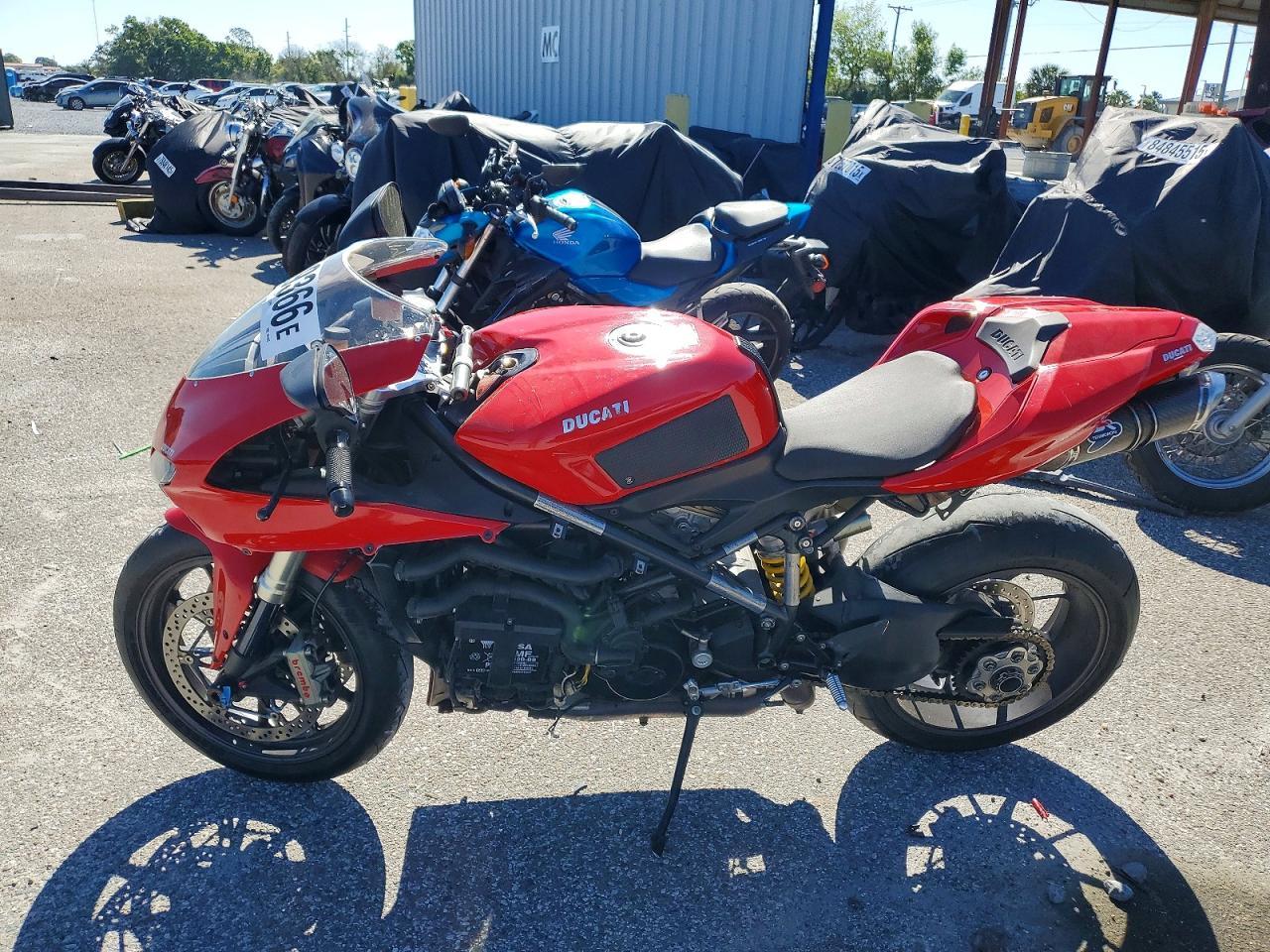 2011 Ducati Superbike 1198