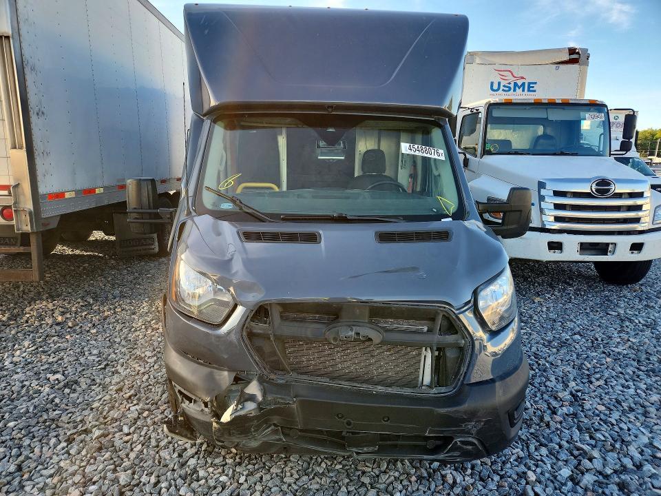 2022 Ford Transit Delivery Truck